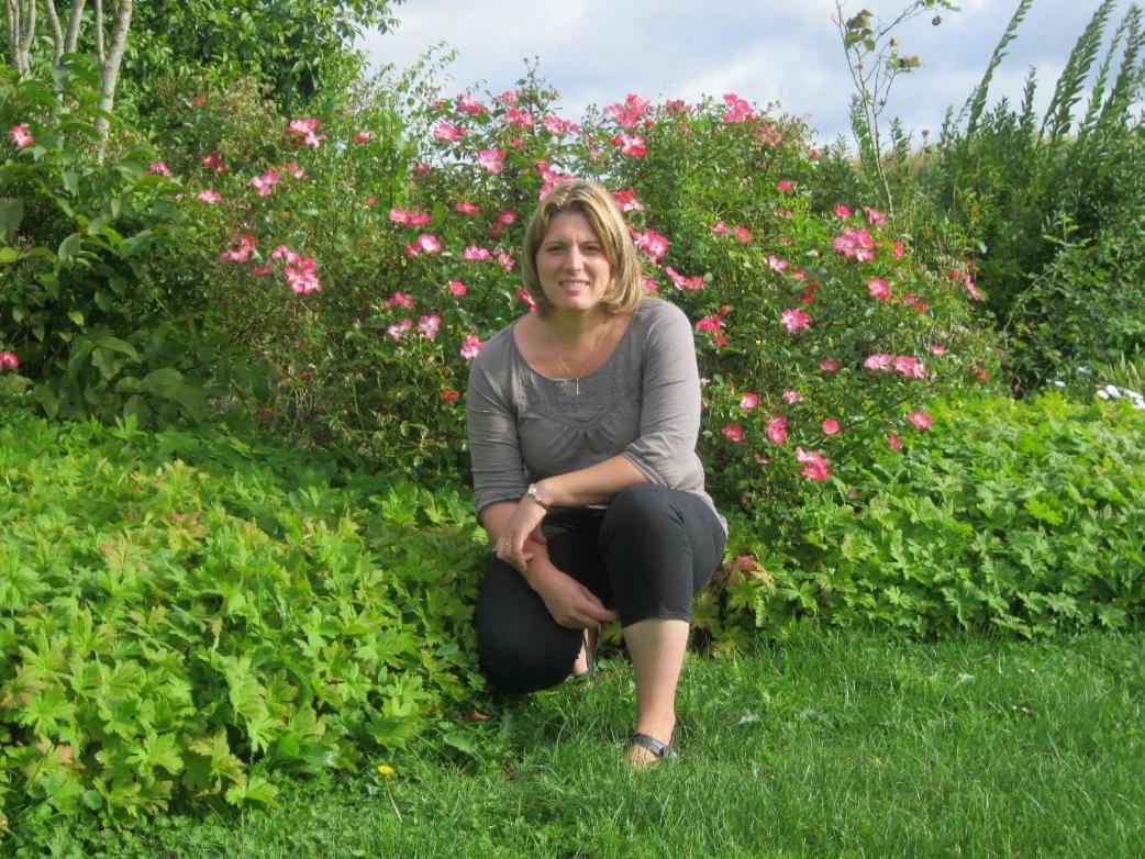 Au Jardin Fleuri Villa Vauxaillon Eksteriør bilde